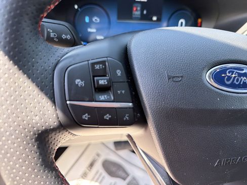 Used 2025 Ford Escape ST-Line Elite AWD/4WD image 19