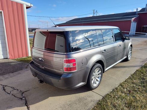 Used 2010 Ford Flex SEL image 3