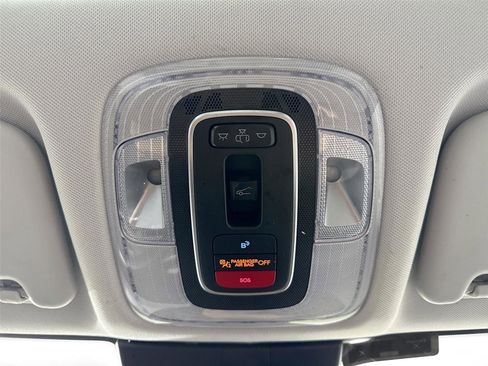 Used 2024 Hyundai Kona Limited FWD image 24