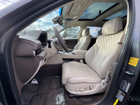 Used 2023 Genesis GV80 3.5T w/ Prestige Matte Package image 4