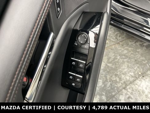 Used 2025 MAZDA MAZDA3 s image 9
