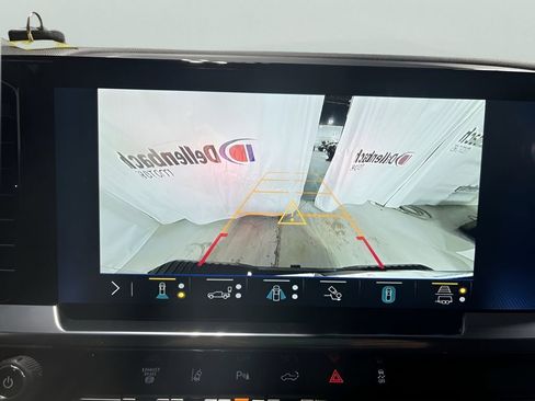 Used 2024 Chevrolet Silverado 3500 High Country w/ High Country Premium Package image 18