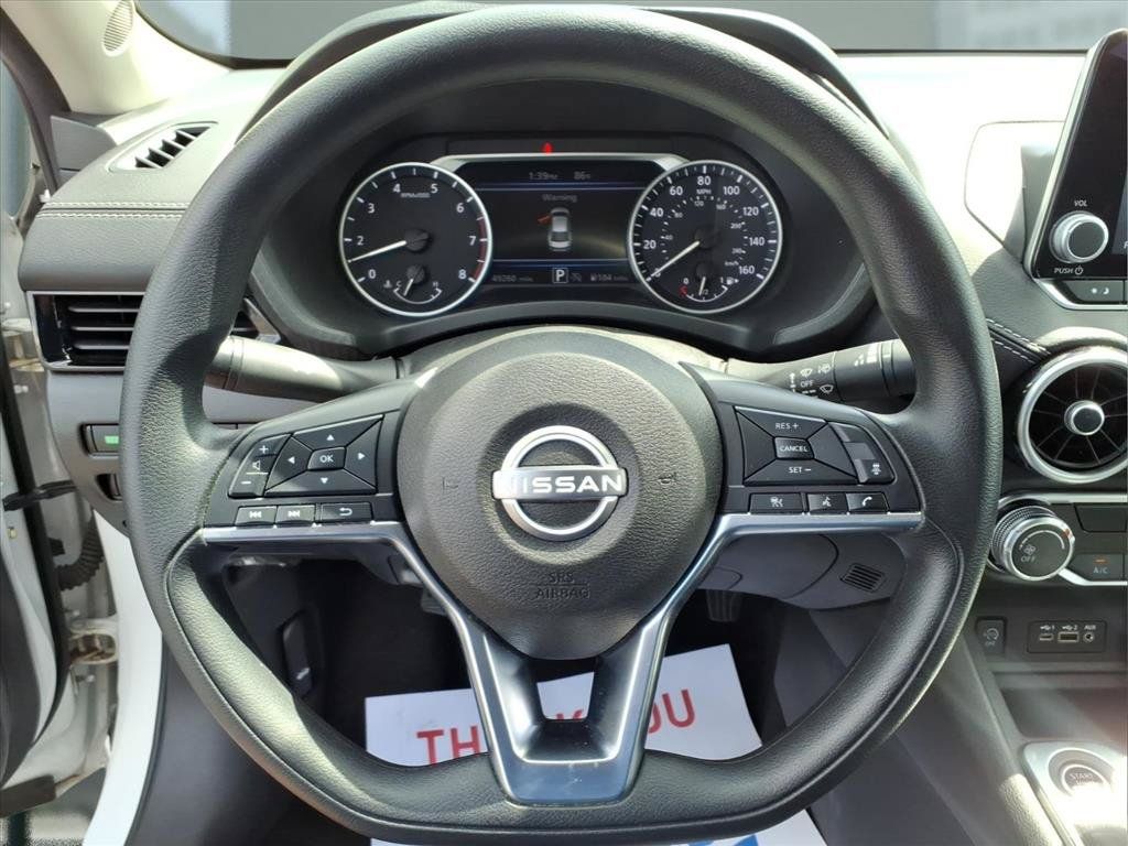 Used 2025 Nissan Sentra SV FWD image 10