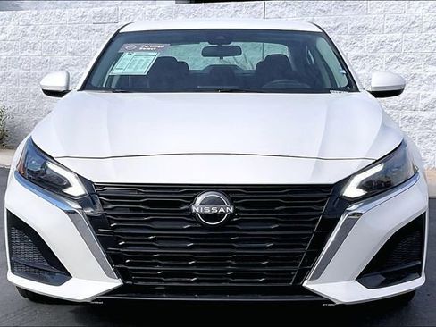 Certified 2023 Nissan Altima 2.5 SV image 2