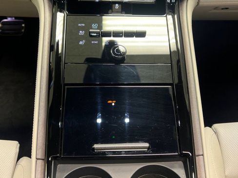 Used 2024 Porsche Panamera 4 image 29