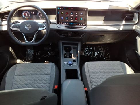 Certified 2025 Volkswagen Tiguan S FWD image 21