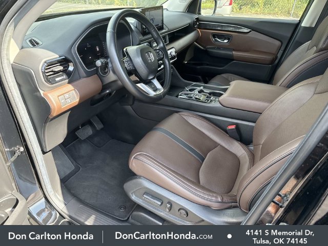 Used 2025 Honda Pilot Elite image 13