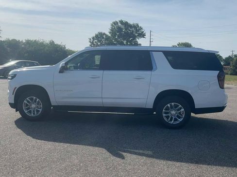 New 2026 Chevrolet Suburban LS AWD/4WD image 4