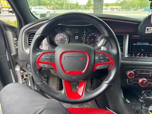 Used 2017 Dodge Charger R/T w/ Blacktop Package RWD image 9