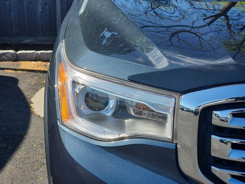 Used 2019 GMC Acadia SLT w/ LPO, Floor Liner Package AWD/4WD image 3