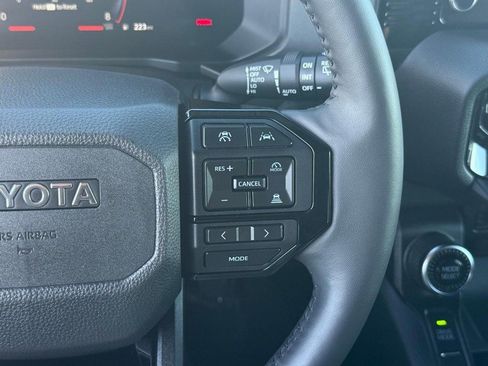 Certified 2025 Toyota Land Cruiser image 23