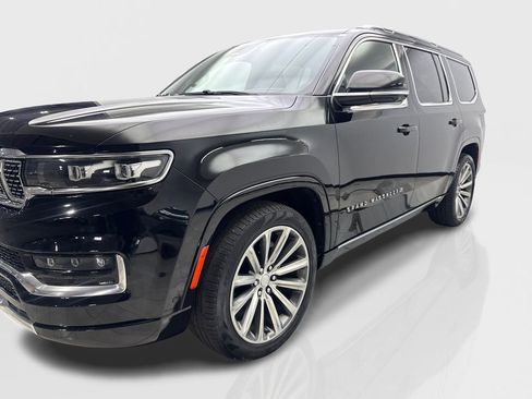 Used 2023 Jeep Grand Wagoneer Series II AWD/4WD image 11