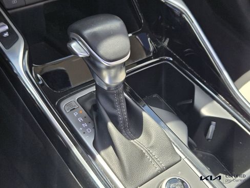 Certified 2023 Kia Sorento SX image 28