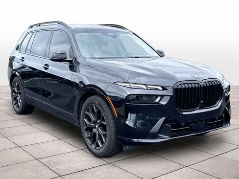 Used 2023 BMW X7 xDrive40i AWD/4WD image 3