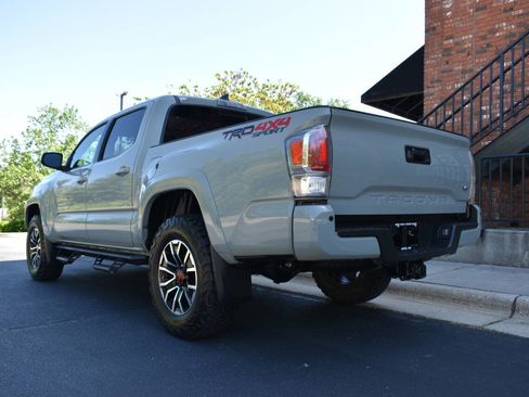 Used 2022 Toyota Tacoma TRD Sport w/ Technology Package AWD/4WD image 31