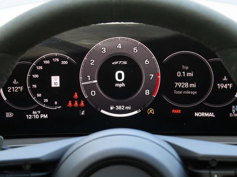 Used 2025 Porsche Cayenne GTS AWD/4WD image 15