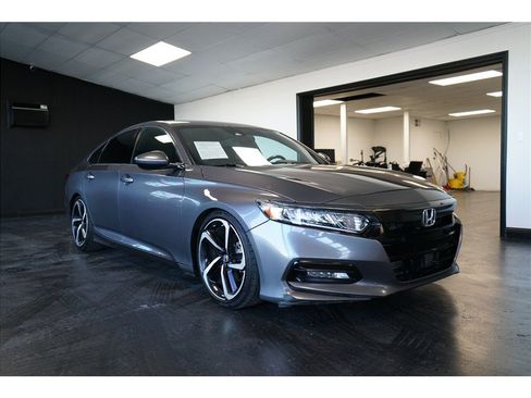 Used 2018 Honda Accord Sport image 9