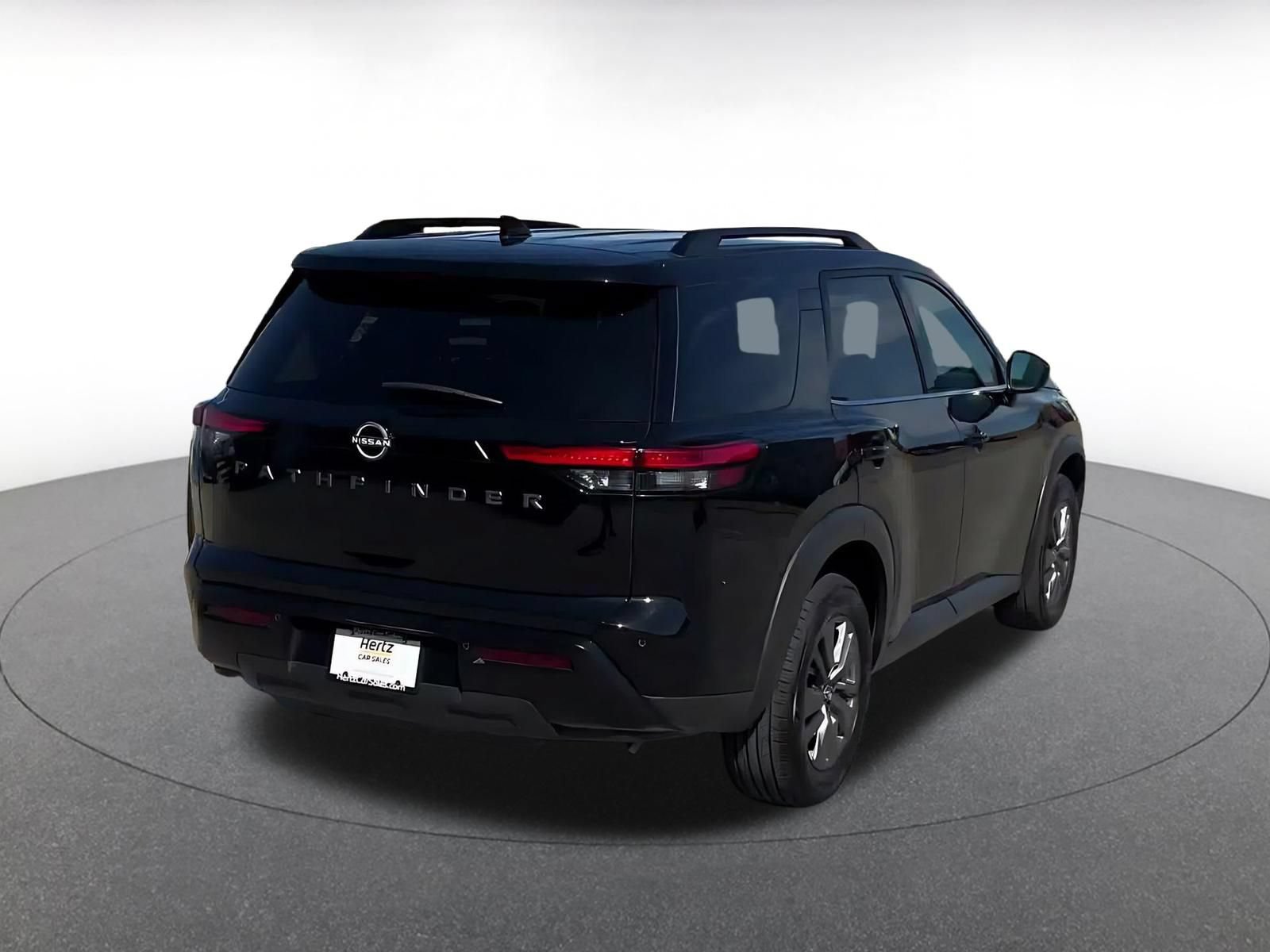 Used 2026 Nissan Pathfinder SV FWD image 14