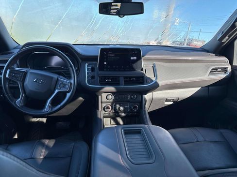 Used 2022 Chevrolet Suburban RST w/ Luxury Package image 7