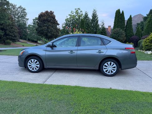 Used 2015 Nissan Sentra SV FWD image 9