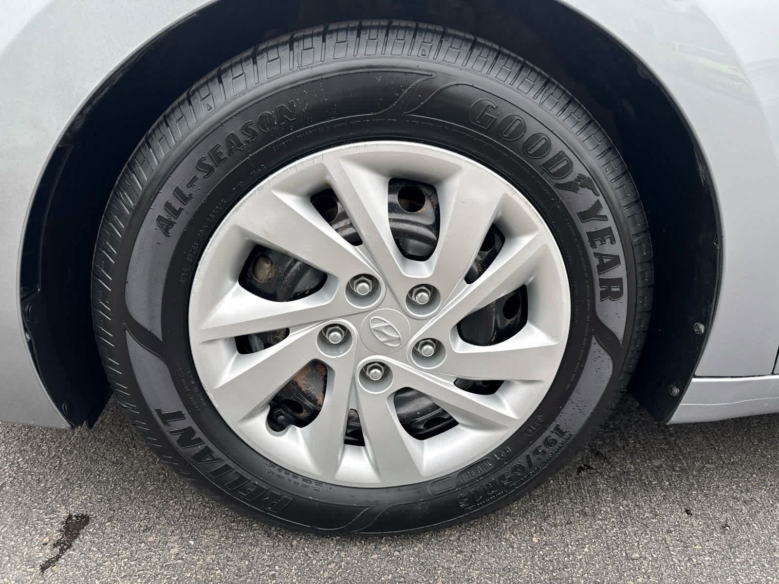 Used 2017 Hyundai Elantra SE FWD image 9
