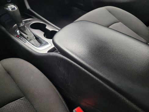 Used 2018 Chevrolet Malibu LS image 26