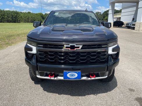 Used 2023 Chevrolet Silverado 1500 ZR2 AWD/4WD image 10
