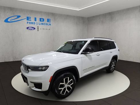 Used 2023 Jeep Grand Cherokee L Limited w/ Luxury Tech Group II AWD/4WD image 5