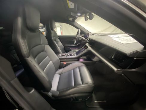 Used 2022 Porsche Taycan 4S image 29