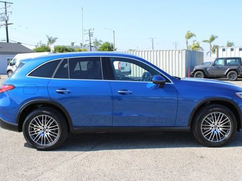 Used 2025 Mercedes-Benz GLC 300 image 3