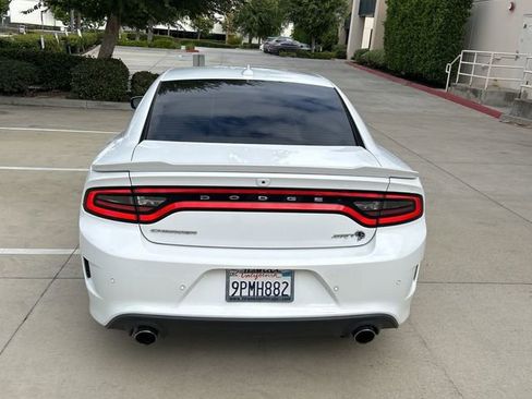 Used 2018 Dodge Charger SRT Hellcat RWD image 7