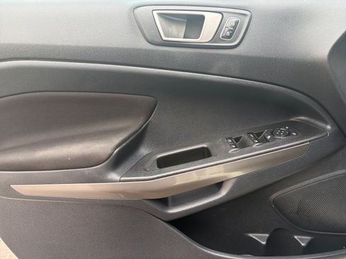 Used 2020 Ford EcoSport SE FWD image 12