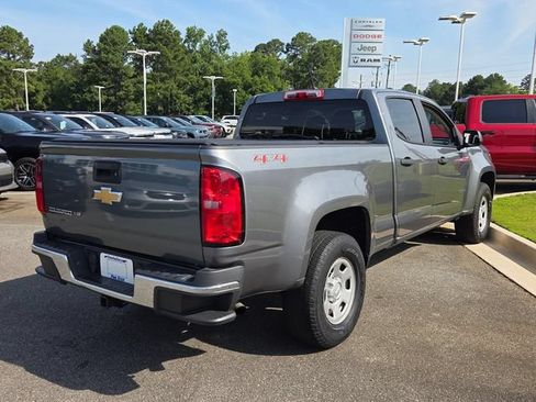 Used 2020 Chevrolet Colorado W/T AWD/4WD image 12