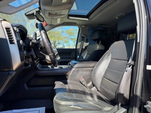 Used 2019 GMC Sierra 2500 Denali w/ Duramax Plus Package AWD/4WD image 11