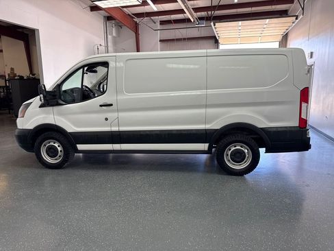 Used 2019 Ford Transit 150 130 Low Roof RWD image 6