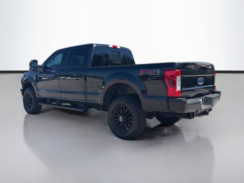 Used 2019 Ford F250 Lariat w/ Lariat Ultimate Package AWD/4WD image 3