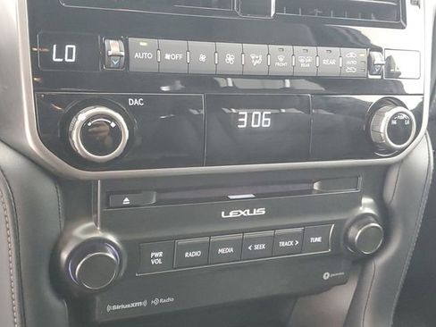 Used 2023 Lexus GX 460 Premium w/ Premium Package AWD/4WD image 28
