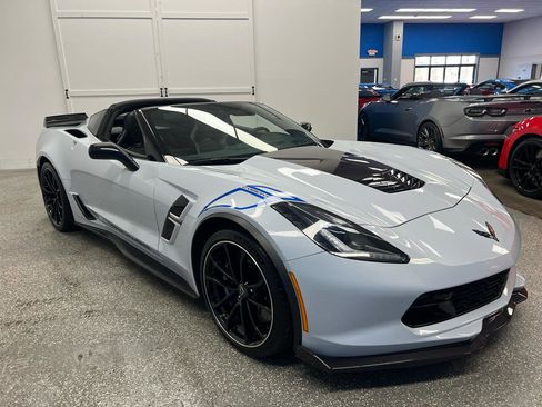 Used 2018 Chevrolet Corvette Grand Sport w/ Carbon 65 Edition RWD image 4
