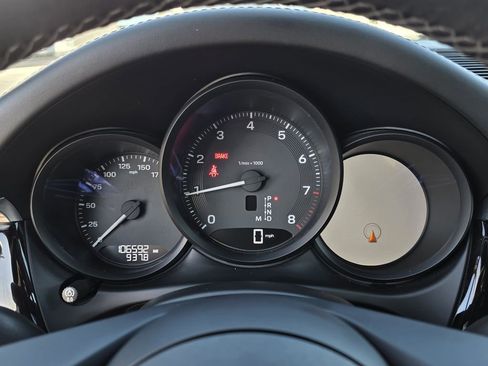 Used 2022 Porsche Macan image 26