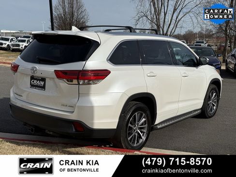 Used 2017 Toyota Highlander XLE image 8