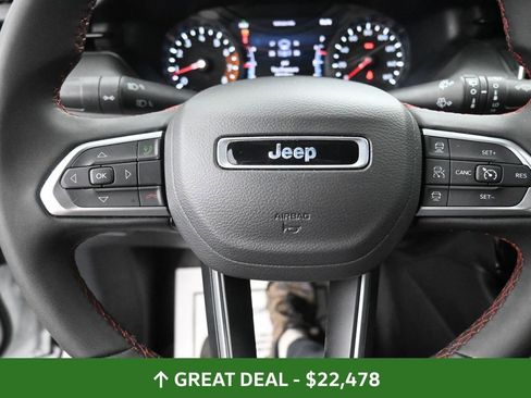 Used 2025 Jeep Compass Trailhawk w/ Trailer Tow Group image 39