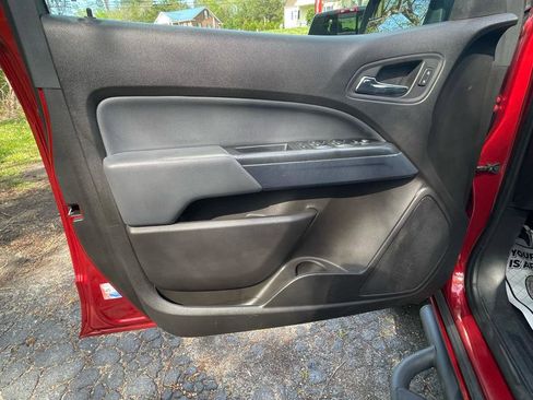 Used 2016 Chevrolet Colorado Z71 AWD/4WD image 16