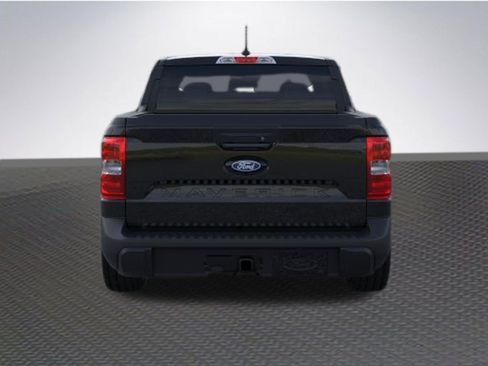 New 2026 Ford Maverick XLT w/ XLT Luxury Package FWD image 5