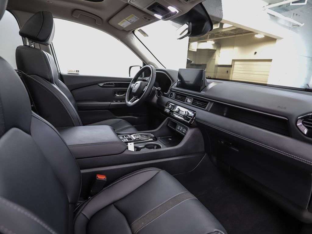Used 2023 Honda Pilot Touring image 33