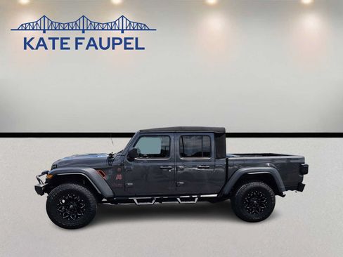 Used 2021 Jeep Gladiator Mojave w/ Trailer Tow Package AWD/4WD image 4