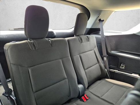 Used 2022 Ford Explorer XLT RWD image 17
