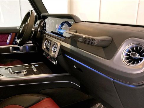 Used 2025 Mercedes-Benz G 63 AMG 4MATIC image 13