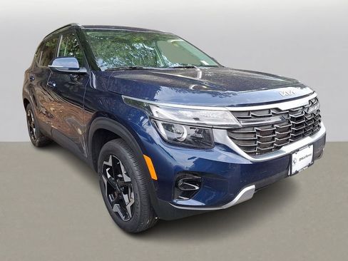 Used 2024 Kia Seltos EX AWD/4WD image 3