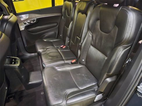 Used 2021 Volvo XC90 T8 Inscription w/ Protection Package Premier image 17