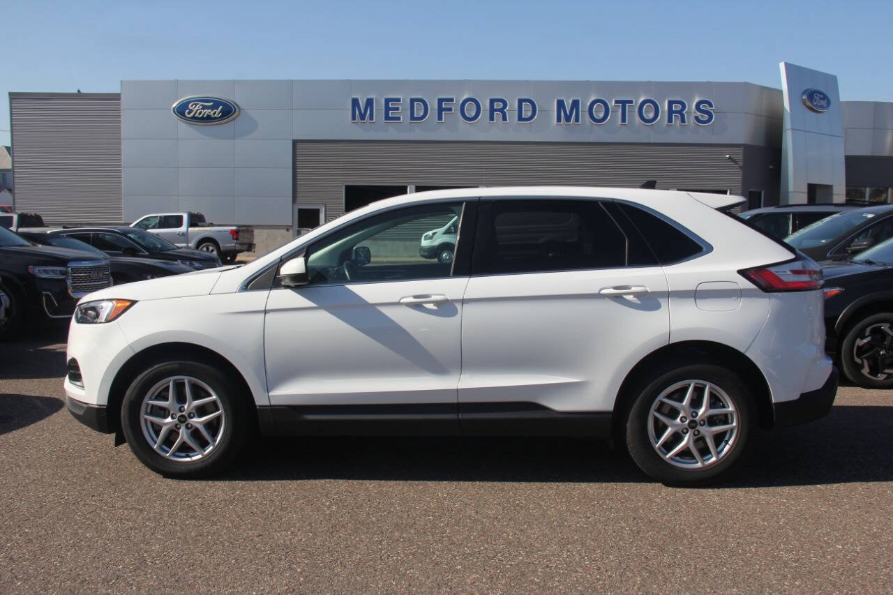 Used 2024 Ford Edge SEL AWD/4WD image 2